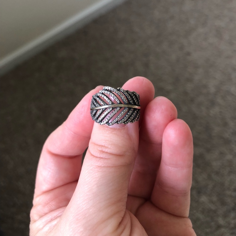 Pandora feather ring